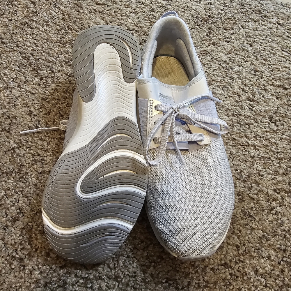 New Balance - Picture 2 of 3
